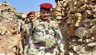اللواء المجيدي لدى تفقده إحدى الجبهات - أرشيفية