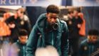 ألفين أيمن.. من المصري المرشح لمزاملة محمد صلاح في ليفربول؟