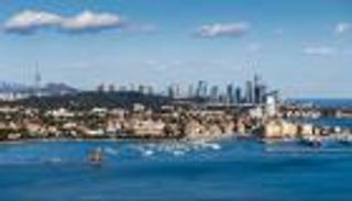 مؤثرون أجانب في ضيافة الصين.. من الاستمتاع بالطبيعة للغوص بثقافة الشاي