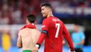 هل يحن إلى ريال مدريد؟.. ابتسامة رونالدو تفضحه (فيديو)