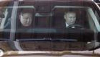 بوتين وكيم يقودان «ليموزين» روسية.. «رحلة» وأكثر من رسالة