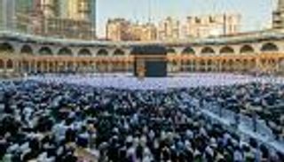 خطبة وصلاة الجمعة في الحرمين الشريفين 15 دقيقة حتى نهاية الصيف
