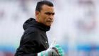 عصام الحضري يرفض منتخب مصر.. والسبب حسام حسن (فيديو)