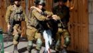 سجون إسرائيل تكتظ.. وقف «جبري» لاعتقال فلسطينيين