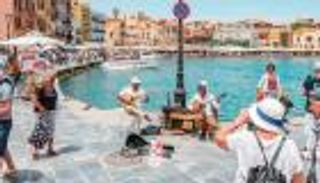 وحش «يخشاه العالم» يقتل 6 سياح في اليونان