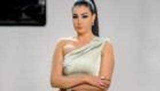 غادة عبدالرازق بـ«لوك» جريء من أسبوع الموضة في باريس