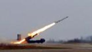 كوريا الشمالية.. «القمامة» للجنوب والباليستي للبحر