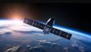 أقمار إيلون ماسك تدمر طبقة الأوزون.. مفجر المفاجأة يتحدث عن الحلول