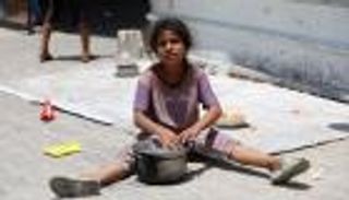 «بطوننا تحللت».. صرخات من غزة تروي قسوة المجاعة