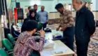 رسائل إلكترونية وتمديد تصويت.. النداء الأخير للناخبين في إيران