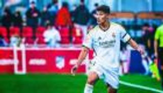 بإشارة من الأسطورة.. ريال مدريد يكافئ «أشرف حكيمي الجديد»