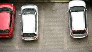 جراج سيارات - أرشيفية