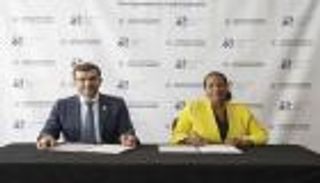 لدعم سلاسل الإمداد.. تعاون قوي بين موانئ أبوظبي ومركز التجارة الدولية