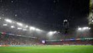 الأحوال الجوية تفسد مباراة ألمانيا والدنمارك (فيديو)