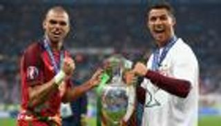 «سيذهب بنا بعيدا ».. بيبي «العجوز» ينفجر بسبب رونالدو