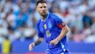 من قلب كوبا أمريكا 2024.. ميسي يحرج كريستيانو رونالدو