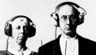 رحلة تطور سماعات الرأس.. قصة شديدة الطرافة وأبل صاحبة البصمة الكبرى