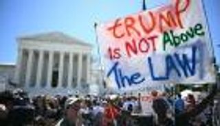 حصانة ترامب.. المحكمة العليا تقرها رئيسا وتنزعها شخصا