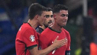 دموع كريستيانو رونالدو ضد سلوفينيا