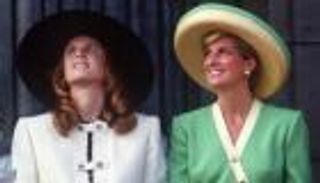 «ركيزة حب».. دوقة يورق تحيي ذكرى «معلمتها» ديانا