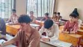 عدن توفر بيئة مناسبة لطلاب الثانوية.. اختبارات آمنة رغم قسوة الحر