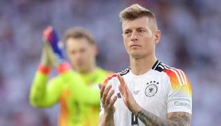 توني كروس في مباراة إسبانيا وألمانيا