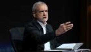 بزشكيان تحت مجهر خبراء عرب.. نبض ضعيف لجراح القلب