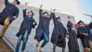 مقترح برلماني مصري بمنع الرقص في حفلات التخرج