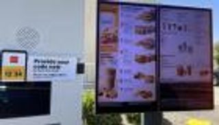 الذكاء الاصطناعي يصنع طفرة في خدمات المطاعم.. «درايف ثرو» ميزة جديدة للسائقين