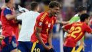 كلاسيكو الـ«R2».. لامين يامال يرد على أردا غولر (فيديو)