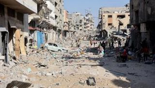 مبان مدمرة وأنقاض بعد انسحاب الجيش الإسرائيلي من حي الشجاعية
