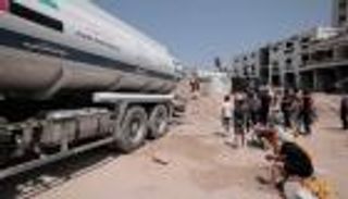 «الفارس الشهم 3».. 70 ألف مستفيد من توفير المياه للنازحين جنوب غزة