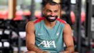 ظهور خاص.. محمد صلاح يقتحم نهائي ويمبلدون للتنس (صورة)