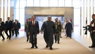 الشيخ محمد بن زايد آل نهيان يستقبل الرئيس الإندونيسي