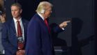 ترامب يتعهد بفرض رسوم جديدة على الصين ويتراجع عن حظر «تيك توك»