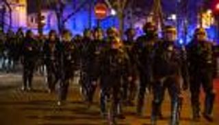 فرنسا.. مهاجمة شرطي بسكين في باريس وإصابة المهاجم بالرصاص