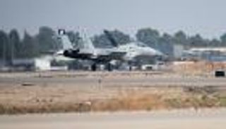 مصر تعلق على الغارات الإسرائيلية على ميناء الحديدة اليمني