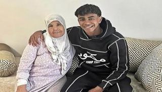 لامين يامال وجدته