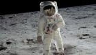 اليوم العالمي للقمر 2024.. 55 عاما على «الهبوط الأول»