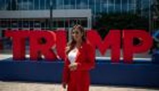 العراقية ألينا حبة.. صوت ترامب «الناعم»