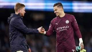 إيدرسون ودي بروين في مانشستر سيتي