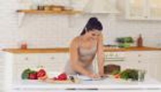 طرق الوقاية من أمراض الجهاز العصبي.. وما هي أفضل الأطعمة والتمارين لتقويته؟