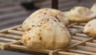 بعد تحريك السولار.. مصر تؤكد عدم المساس بسعر الخبز المدعم