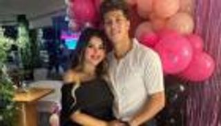 إمام عاشور يعتدي على شاب في حفل زفاف مروان عطية.. والسبب «الكاميرا وزوجته»