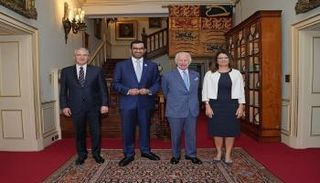 الملك تشارلز الثالث خلال استقباله ممثلي ترويكا رئاسات مؤتمر الأطراف