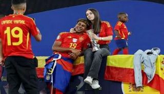 لامين يامال وأليكس باديلا