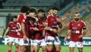 التاريخ يتكرر بعد 19 عاما.. الأهلي يقترب من لقب الدوري المصري