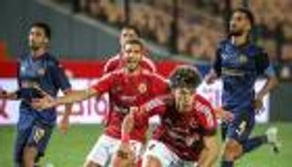 انسحاب ثم عودة.. مباراة الأهلي وسيراميكا أحدث غرائب الدوري المصري