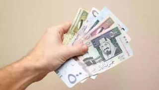 بعض فئات العملة السعودية - أرشيفية