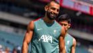 محمد صلاح يتحول إلى «ملاكم» قبل الموسم الجديد (فيديو)